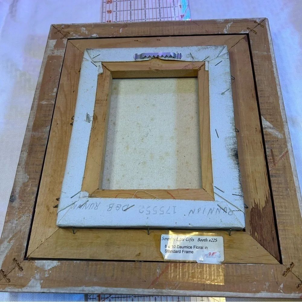 Floral Painting in Gold Frame Vintage oil painting